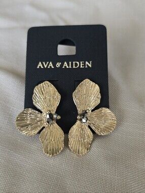 Ava & Aiden Gold Textured Petal Earrings with Dark Center Stones